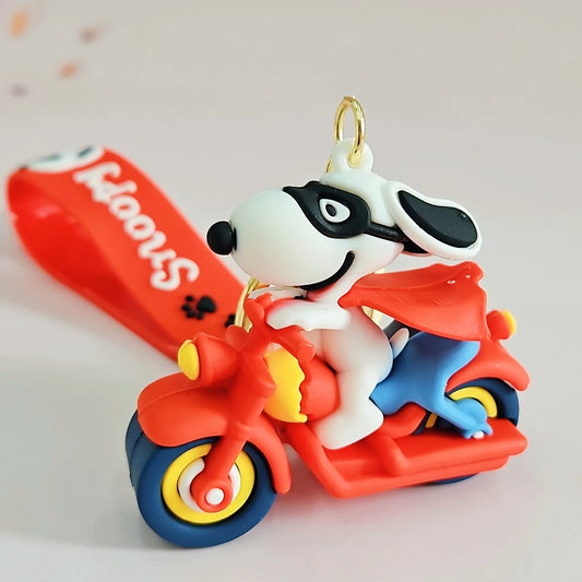 Snoopy & Charlie Brown Cartoon Keychain – Perfect for Gifts and Collectors