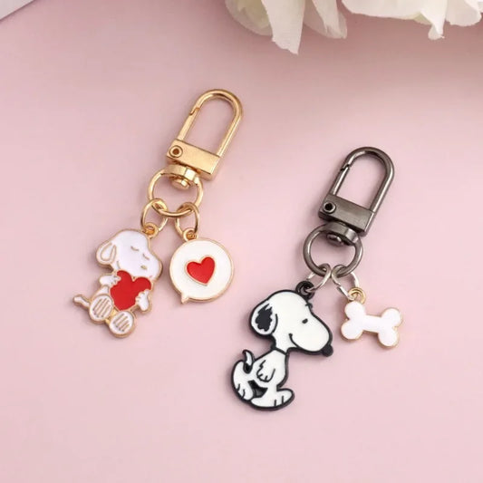 Snoopy Keychain Couple – Cute and Fashionable Accessories for All Ages