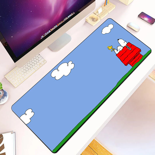 Cartoon Cute Snoopy Mousepad – XXL Desk Pad for Gamers and Office Use