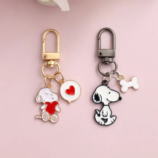 Snoopy Keychain Couple – Cute and Fashionable Accessories for All Ages