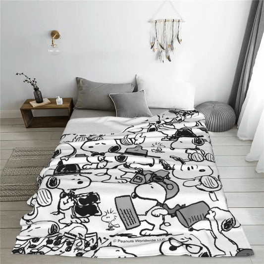 Peanuts Snoopy Collection Flannel Blanket – Cozy Cartoon Throw for All Ages