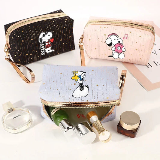 Snoopy Cosmetic Makeup Bag – Stylish and Practical Travel Companion