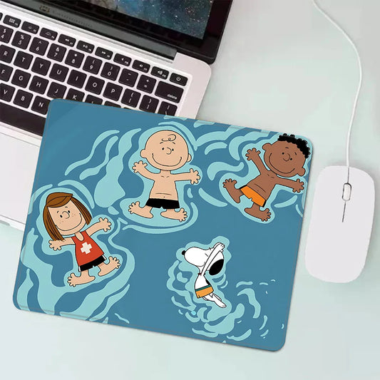 S-Snoopy Cute Girl XL Mouse Pad – Personalized Anime Desk Mat